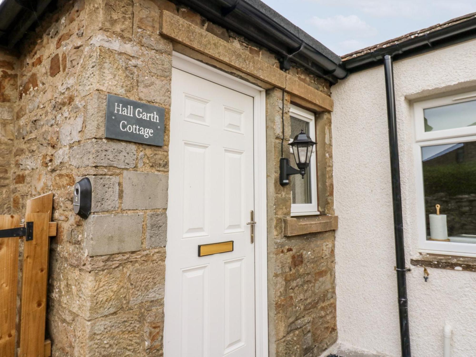 Hall Garth *